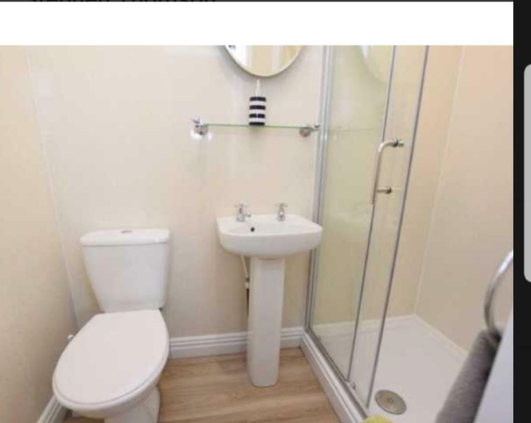Barrie Guest House Barrow-in-Furness ภายนอก รูปภาพ
