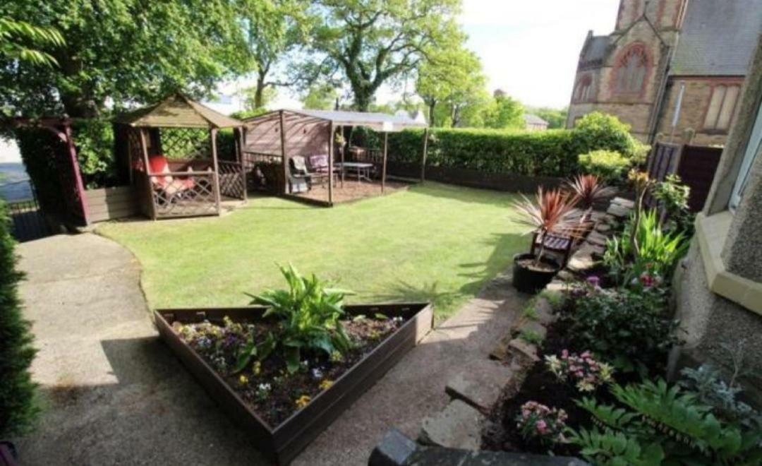 Barrie Guest House Barrow-in-Furness ภายนอก รูปภาพ