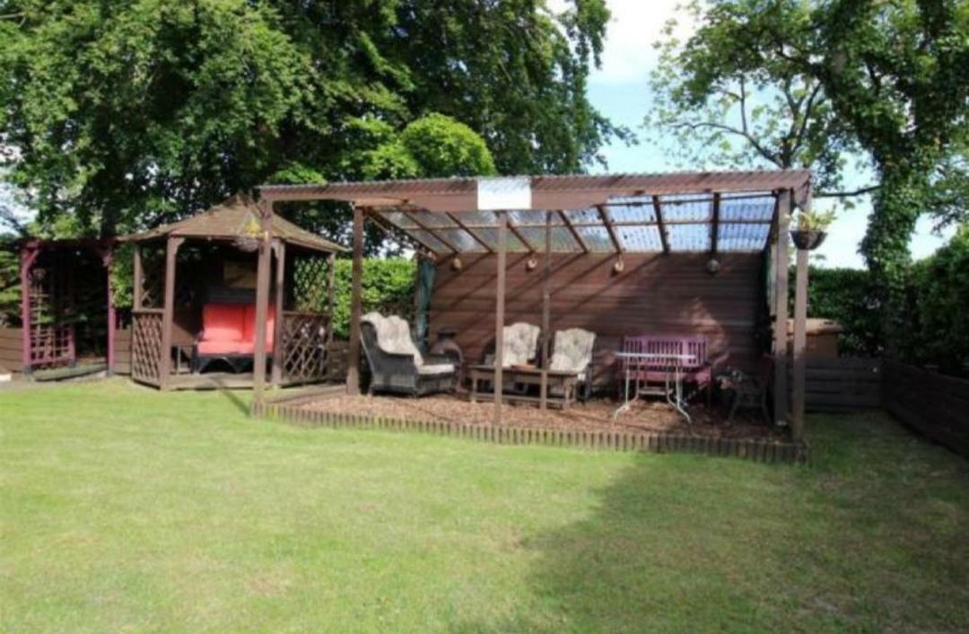 Barrie Guest House Barrow-in-Furness ภายนอก รูปภาพ