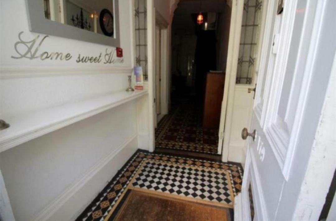 Barrie Guest House Barrow-in-Furness ภายนอก รูปภาพ